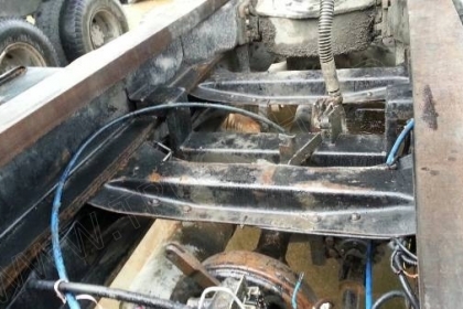 รถบรรทุก 10 ล้อดั๊มพ์ท้องเรือ ยี่ห้อ NISSAN ลงหัว HINO 2 เพลา 225 แรงม้า