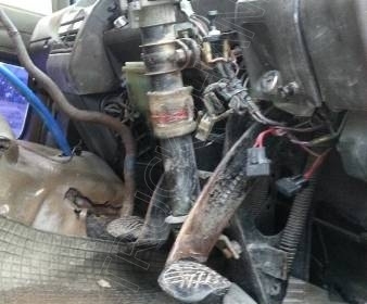 รถบรรทุก 10 ล้อดั๊มพ์ท้องเรือ ยี่ห้อ NISSAN ลงหัว HINO 2 เพลา 225 แรงม้า