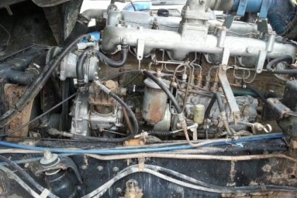 รถบรรทุก 10 ล้อดั๊มพ์ท้องเรือ ยี่ห้อ NISSAN ลงหัว HINO 2 เพลา 225 แรงม้า