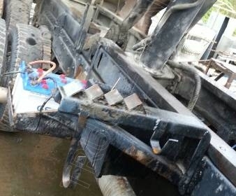 รถบรรทุก 10 ล้อดั๊มพ์ท้องเรือ ยี่ห้อ NISSAN ลงหัว HINO 2 เพลา 225 แรงม้า