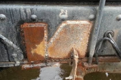 รถบรรทุก 10 ล้อดั๊มพ์ท้องเรือ ยี่ห้อ NISSAN ลงหัว HINO 2 เพลา 225 แรงม้า