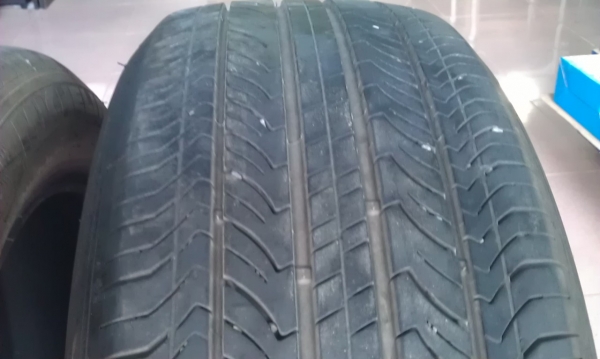 ยางmichelin mxv8 225/50/17 ปี12มี3เส้นถุก