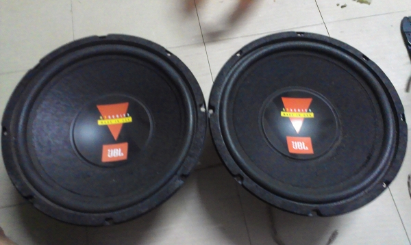 ่JBL 10 นิ้ว