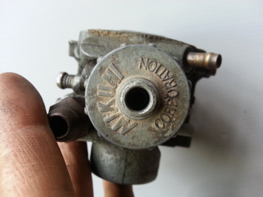 ขายคาร์บูเก่าหลายรายการ(เหลืออีก3ตัว) ขายคาร์บูเก่าหลายรายการ(เหลืออีก3ตัว)