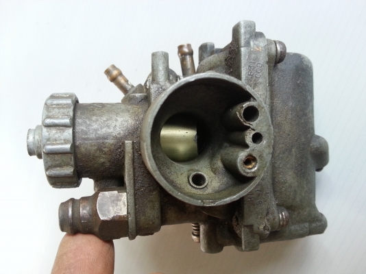 ขายคาร์บูเก่าหลายรายการ(เหลืออีก3ตัว) ขายคาร์บูเก่าหลายรายการ(เหลืออีก3ตัว)