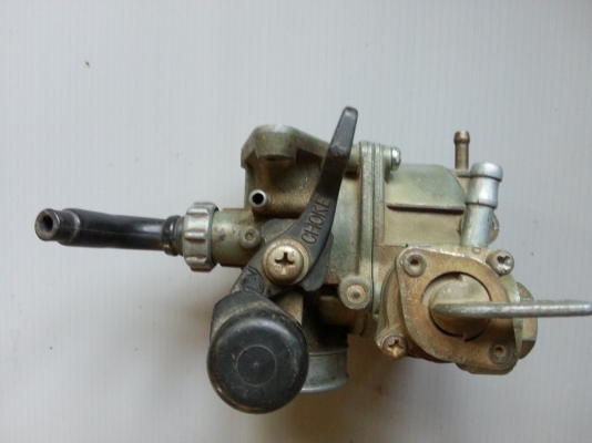 ขายคาร์บูเก่าหลายรายการ(เหลืออีก3ตัว) ขายคาร์บูเก่าหลายรายการ(เหลืออีก3ตัว)