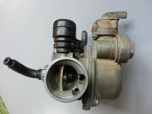 ขายคาร์บูเก่าหลายรายการ(เหลืออีก3ตัว) ขายคาร์บูเก่าหลายรายการ(เหลืออีก3ตัว)