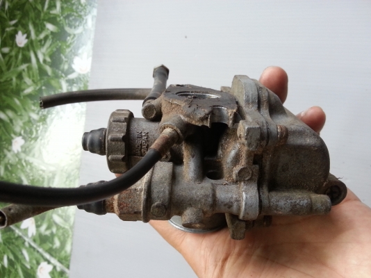 ขายคาร์บูเก่าหลายรายการ(เหลืออีก3ตัว) ขายคาร์บูเก่าหลายรายการ(เหลืออีก3ตัว)