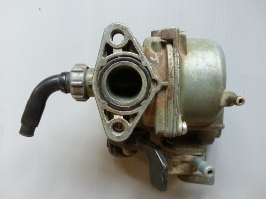 ขายคาร์บูเก่าหลายรายการ(เหลืออีก3ตัว) ขายคาร์บูเก่าหลายรายการ(เหลืออีก3ตัว)