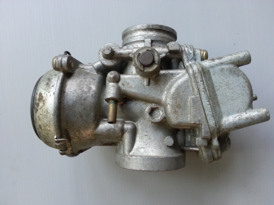 ขายคาร์บูเก่าหลายรายการ(เหลืออีก3ตัว) ขายคาร์บูเก่าหลายรายการ(เหลืออีก3ตัว)