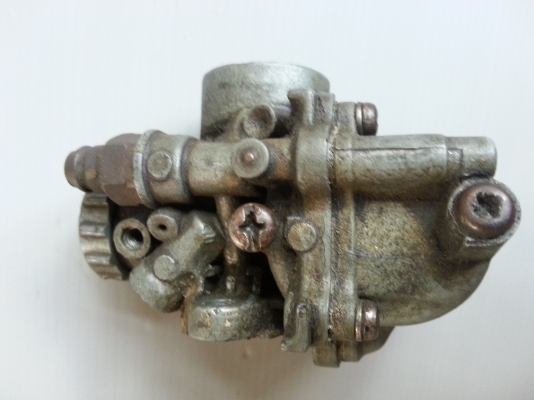 ขายคาร์บูเก่าหลายรายการ(เหลืออีก3ตัว) ขายคาร์บูเก่าหลายรายการ(เหลืออีก3ตัว)