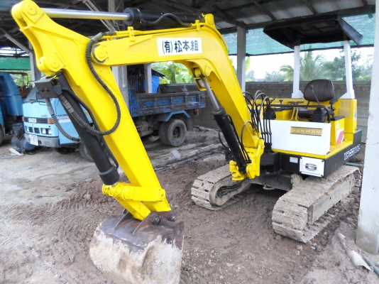 ขายรถแบคโฮยันมาร์ YB301 tel 081-8857576