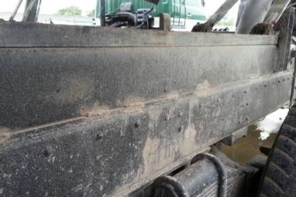 รถบรรทุก 10 ล้อดั๊มพ์ท้องเรือ ยี่ห้อ NISSAN ลงหัว HINO 2 เพลา 225 แรงม้า