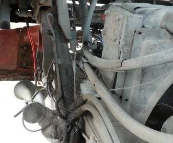 รถบรรทุก 10 ล้อดั๊มพ์ท้องเรือ ยี่ห้อ NISSAN ลงหัว HINO 2 เพลา 225 แรงม้า