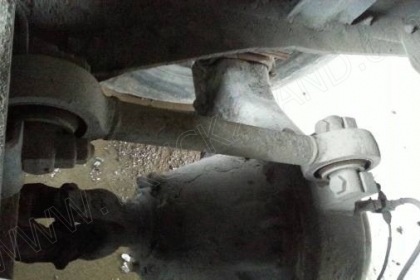 รถบรรทุก 10 ล้อดั๊มพ์ท้องเรือ ยี่ห้อ NISSAN ลงหัว HINO 2 เพลา 225 แรงม้า