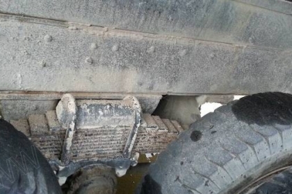 รถบรรทุก 10 ล้อดั๊มพ์ท้องเรือ ยี่ห้อ NISSAN ลงหัว HINO 2 เพลา 225 แรงม้า