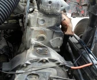 รถบรรทุก 10 ล้อดั๊มพ์ท้องเรือ ยี่ห้อ NISSAN ลงหัว HINO 2 เพลา 225 แรงม้า