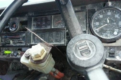 รถบรรทุก 10 ล้อดั๊มพ์ท้องเรือ ยี่ห้อ NISSAN ลงหัว HINO 2 เพลา 225 แรงม้า