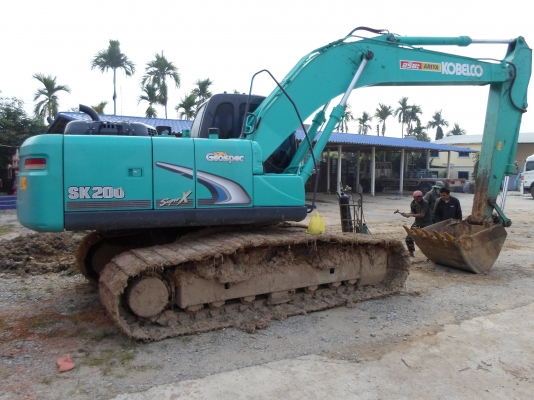 ขายดาวน์แบคโฮ 200 mark 8 tel 081-8857576