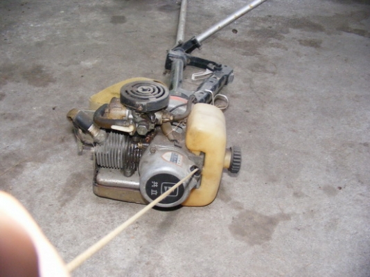 ขายเครื่องตัดหญ้าสะพายหลังและเครื่องสูบน้ำขนาดเล็ก ขายเครื่องตัดหญ้าสะพายหลังและเครื่องสูบน้ำขนาดเล็ก