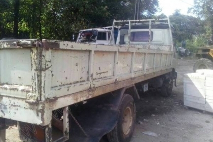 รถ 6 ล้อขนาดกระบะยาว 5.50 เมตร ยี่ห้อ HINO FC 120 แรงม้า รุ่นกระจกไฟฟ้า ปี 2536