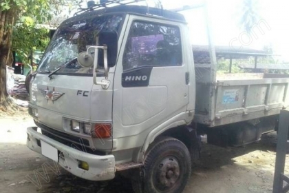 รถ 6 ล้อขนาดกระบะยาว 5.50 เมตร ยี่ห้อ HINO FC 120 แรงม้า รุ่นกระจกไฟฟ้า ปี 2536