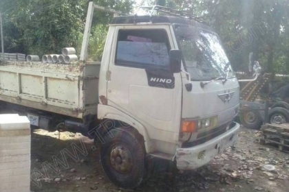 รถ 6 ล้อขนาดกระบะยาว 5.50 เมตร ยี่ห้อ HINO FC 120 แรงม้า รุ่นกระจกไฟฟ้า ปี 2536