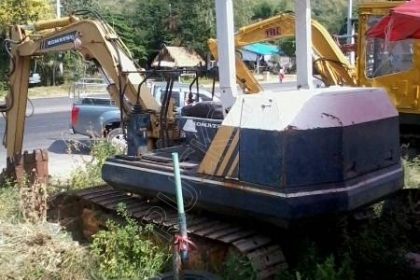 รถแบคโฮ ยี่ห้อ KOMATSU PC20-5