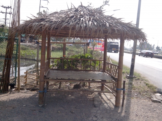 กระต๊อบนั่งเล่น ชิวๆ หลังใหญ่แข็งแรง