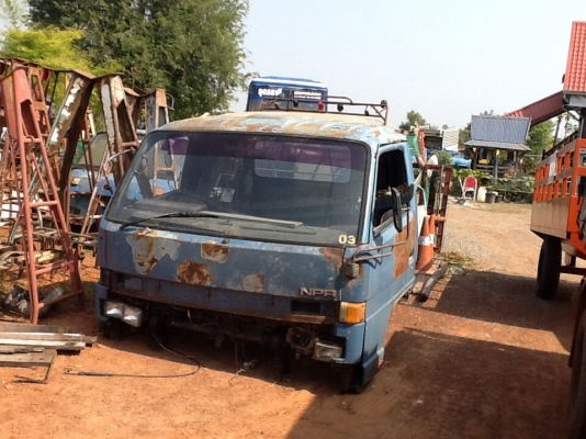 จองแล้วครับจากคนเมืองช้างครับหัวNPR ขายถูกๆ23500ครับเอาไปเก็บสีนิดหน่อยพร้อมใช้งานครับชุดขาตั้งคำ้หัวครบ