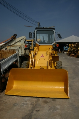 ขาย รถตักเล็ก MITSUBISHI WS3 เก่านอก สวยกิ๊กๆ 480,000 TEL : 087-0339334 (อ็อฟ)