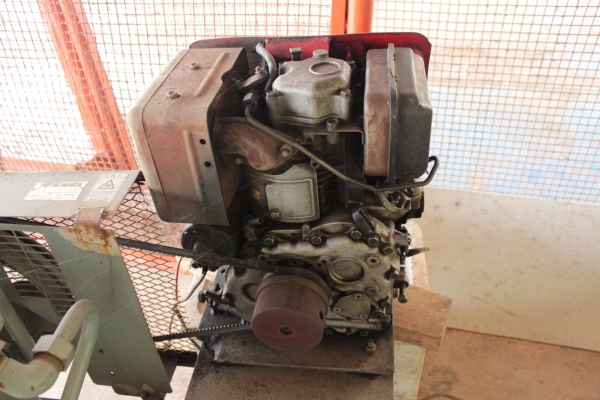 ขายเครื่องปั้มลม HITACHI( BEBICON ) เครื่องยนต์ดีเซล 1สูบ แรงดี ราคา 35,000บาท