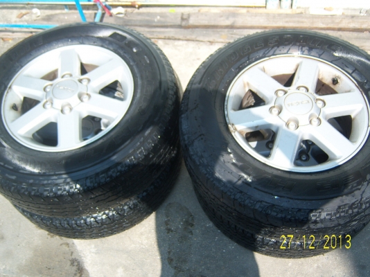 แม็กอีซูซุไฮเลนเดอร์ ขอบ 16 พร้อมยาง 245 70 16  1ชุด