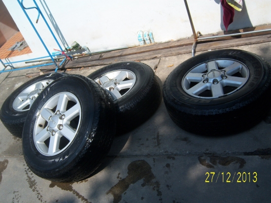 แม็กอีซูซุไฮเลนเดอร์ ขอบ 16 พร้อมยาง 245 70 16  1ชุด