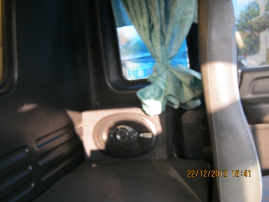 ขายรถบรรทุกหกล้อดั้มเกษตรอีซูซูเดก้า FRR32 ปี52 เครื่อง 210 แรงม้า 6HH1 รถประกอบ