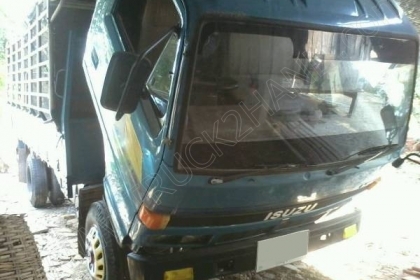 รถบรรทุก 6 ล้อ ยี่ห้อ ISUZU รุ่น NPR 115แรง