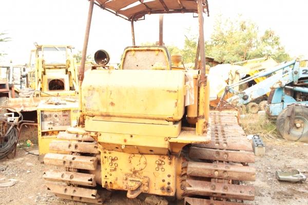 ขายรถแทรกเตอร์ดันดิน KOMATSU D30P-15 4สูบ ราคา 430,000บาท