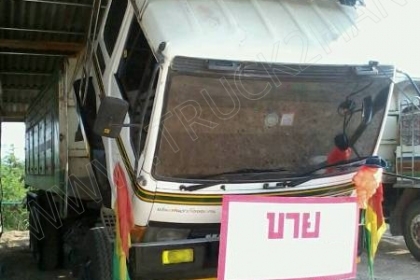 รถบรรทุก 10 ล้อดั๊มพ์ ยี่ห้อ MITSUBISHI รุ่น FN527