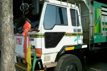 รถบรรทุก 10 ล้อดั๊มพ์ ยี่ห้อ MITSUBISHI รุ่น FN527