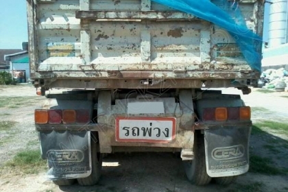 รถบรรทุกพ่วงแม่ลูก แม่-ลูก ยี่ห้อ NISSAN