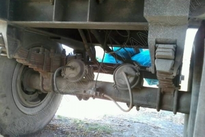 รถบรรทุกพ่วงแม่ลูก แม่-ลูก ยี่ห้อ NISSAN