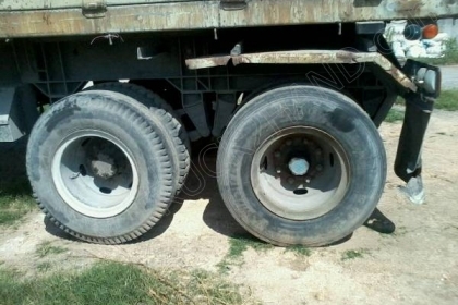 รถบรรทุกพ่วงแม่ลูก แม่-ลูก ยี่ห้อ NISSAN