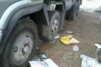 รถบรรทุกพ่วงแม่ลูก แม่-ลูก ยี่ห้อ NISSAN