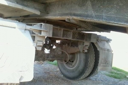 รถบรรทุกพ่วงแม่ลูก แม่-ลูก ยี่ห้อ NISSAN