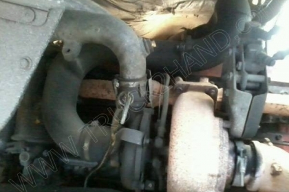 รถบรรทุกพ่วงแม่ลูก แม่-ลูก ยี่ห้อ NISSAN