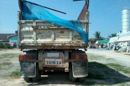 รถบรรทุกพ่วงแม่ลูก แม่-ลูก ยี่ห้อ NISSAN