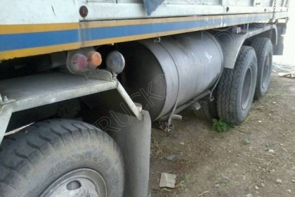 รถบรรทุกพ่วงแม่ลูก แม่-ลูก ยี่ห้อ NISSAN