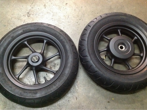 ขายแม็กZOOMER X ราคา3200 บาท