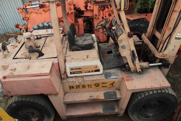 ขายรถยกโฟล์กลิฟท์ KOMATSU FD80H-5 ขนาด 8 ตัน ล้อหน้าคู่ ราคา 670,000 บาท