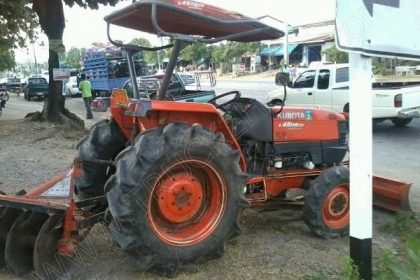 รถไถ ยี่ห้อ KUBOTA